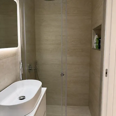Nena Apartment's Cozy Modern Appartamento Tirana